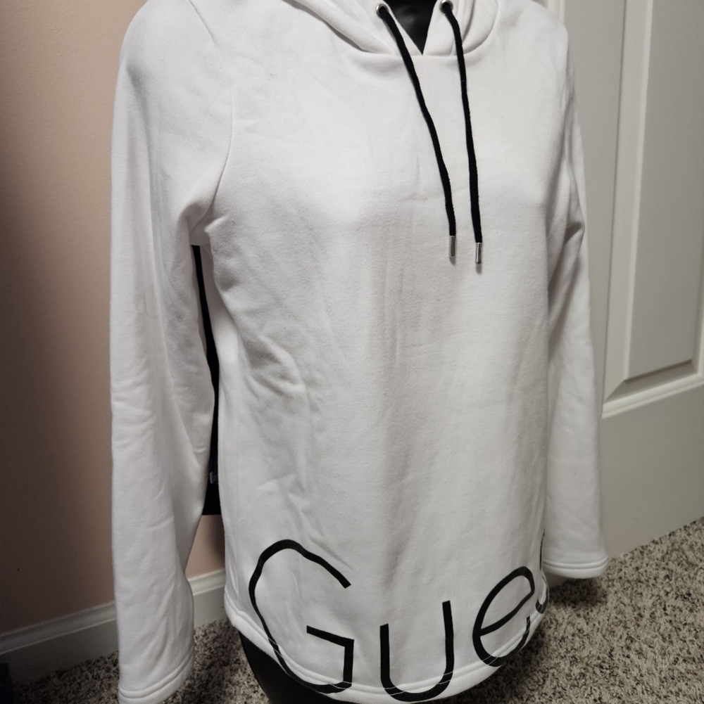 GUESS HOODED SWEATSHIRT - Picture 2 of 10
